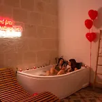 Hesperia - Jacuzzi & Garden * Corigliano dʼOtranto